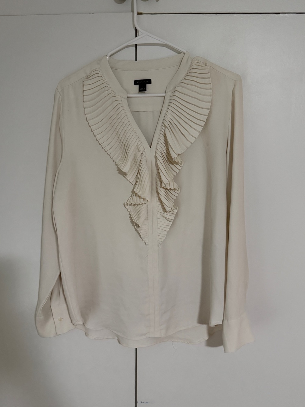 Ann Taylor Pleated Ruffle V-Neck Women's Blouse - Cream